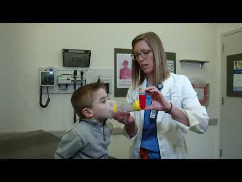 Video: Inhaler Spacer Patient Demonstration
