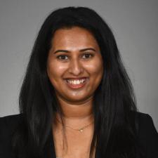 Shobana Krishnamurthy, MD headshot